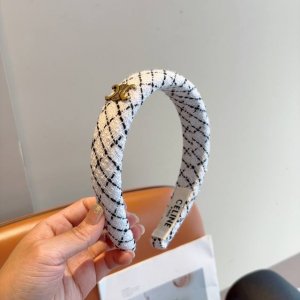 Includes packaging. This Celine headband is a hit online, comfortable, and effor