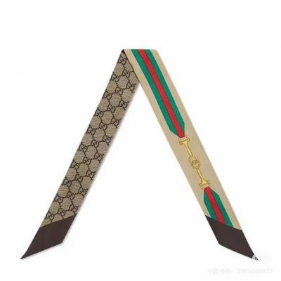 Gucci Twilly silk scarf with Gg monogram is a classic design with a slender shap