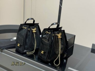 Cowhide leather with folding box Chanel 25 Bag backpack is absolutely stunning
