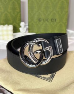 Belt: Gucci.Gucci original Belt: 100% first layer cowhide, guaranteed genuine le
