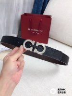 Brand: Ferragamotte Size: 34Mm Authentic Size Hardware Material: Counter Boutiqu