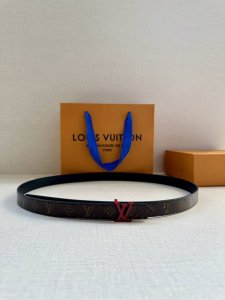 This 2.0-Inch Wide Lv Circle Double-Sided Belt Combines Leather And Monogram Can