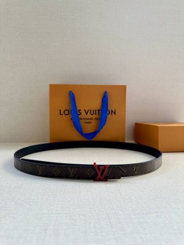This 2.0-Inch Wide Lv Circle Double-Sided Belt Combines Leather And Monogram Can