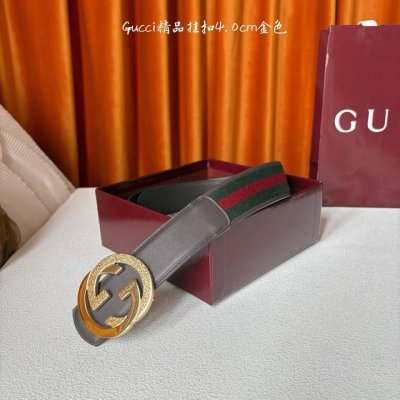 Gucci Fall/Winter 2025 new collection. This belt features red and green webbing