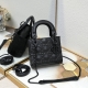 Lady D.Ior Mini 17cm M3002 Black Dimensions: 17 x 15 x 7 cm This Lady handbag em