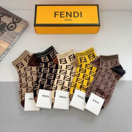 Includes 5 pairs of Fendi classic double-F logo short socks per box. Practical,