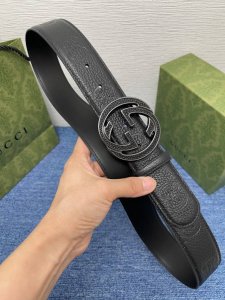 Brand Gucci Special Description Made of premium Gucci Signature leather, with a