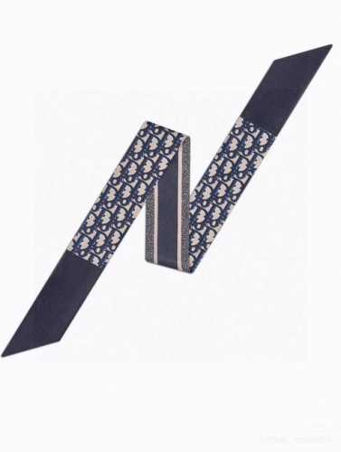 New D-lettered Dior Montaigne Mitzah headband scarf draws inspiration from the i