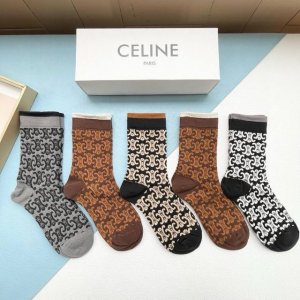 comes with a box of five pairs of Celine socks, the latest style! Counter-synch
