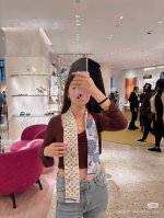 Lv Ribbon Upandaway The silk headband depicts the poetic scene of a hot air ball