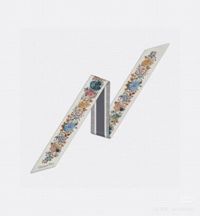 Winter Garden Headband. Fabric: 18 Momme Silk. Size: 6 x 105cm. Color: White and