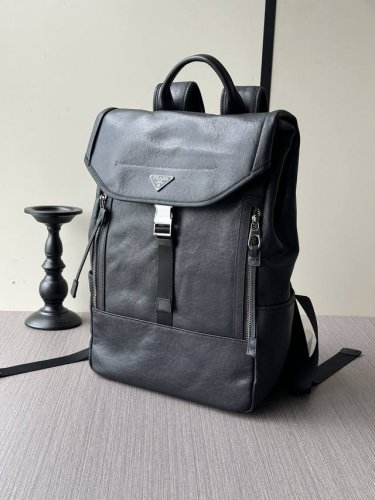 The latest and hottest Prada handbags are shipping in bulk. We won't boast abou