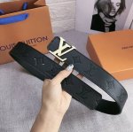 Comes with a full set of boutique gift box packaging. The new LV Shape belt, cra