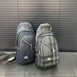 Burberry canvas plaid print chest bag crossbody shoulder bag real product photo