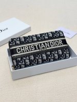 Color Black Size 19X10 Dior popular version single pull small handbag arrived o