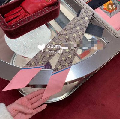 Gucci Gucci Bee Gg small streamer, the main double-layer silk hair tie. Mixed ca