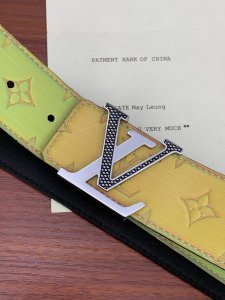Extra 4.0 width: Shape double-sided belt with Monogram Prism embossing and calfs