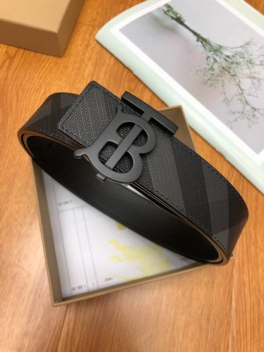 Comes with a complete set of boutique gift box packaging. Burberry: Original qu Comes with a complete set of boutique gift box packaging. Burberry: Original qu