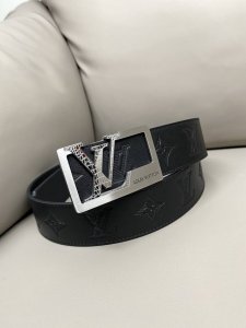 Louis Vuitton 4.0 width original factory direct sales. Made of imported calfskin