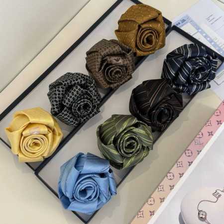 Emporio Armani men's tie This Emporio Armani tie adopts the classic arrow-shaped - Click Image to Close