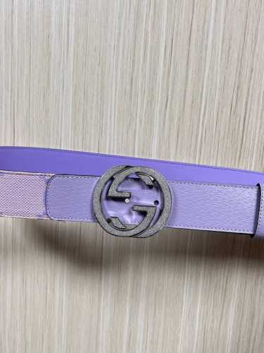 4.0 Wide New Style: A subtle blend of elegant colors and Renaissance aesthetics,