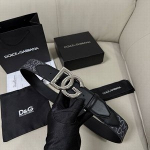 Dg, width 4.0cm Dolce&Gabbana's new calfskin belt is full of capable attitude. T