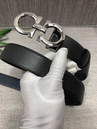 Comes with a full set of Ferragamo packaging and gift box: Original single-side