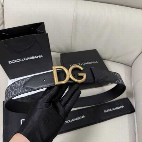 Dg, width 4.0Cm Dolce&Gabbana's new calfskin belt is full of capable attitude. T