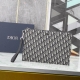 A4 Clutch Beige and Black Oblique Print Model: 2Esca339Yse_H05E_Tu This A4 clutc