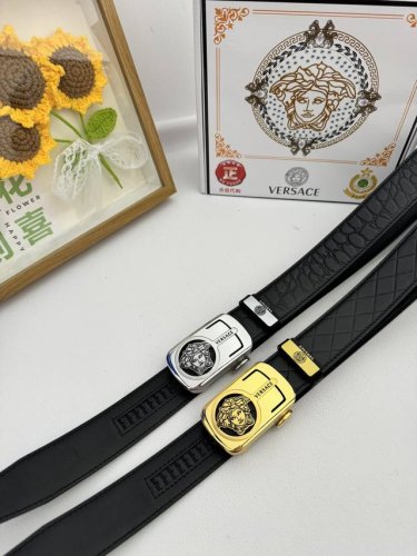 Product Name: Versace. Automatic Belt Material: Genuine Leather Belt, 100% Genui