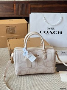 Cowhide version Coach Rowan new original pillow bag, Ykk original hardware with