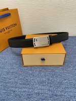 Brand: Louis Vuitton (LV) new imported calfskin leather, with a delicate and so