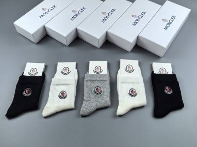 Special packaging Moncler's latest mid-calf embroidered slouch socks! Five pairs