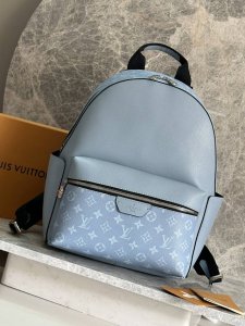 Discovery Small Backpack M14072 Light Blue This Discovery Small Backpack blends