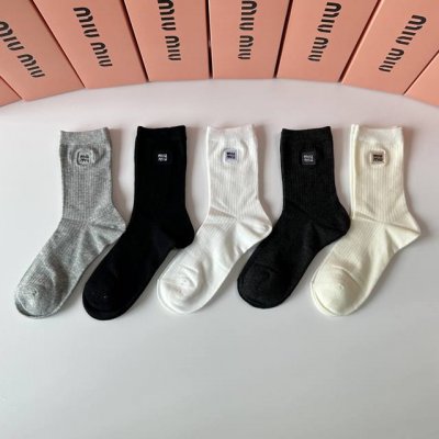 Special packaging for Miu Miu's new embroidered mid-length slouch socks! Five pa