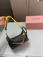 Miumiu Miu Miu lunch box bag shoulder crossbody bag Lightweight and convenient,