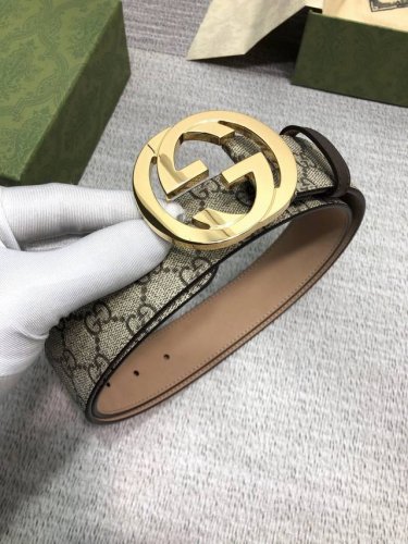 Gucci: Original fabric, lining with top-grain cowhide suede sole, original buckl