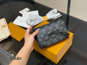 With folding boxSize: 18*13Cm Lvsteamer Trunk The latest color! The price-perfor