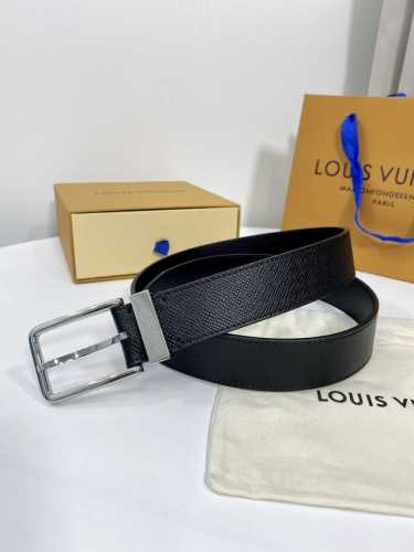 Louis Vuitton classic belt, original quality, complete with gift box and packagi