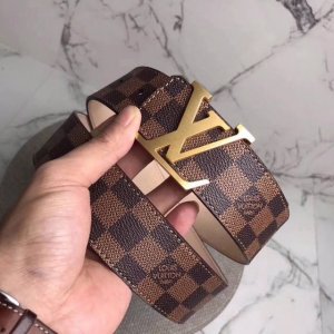Comes with full boutique gift box packaging. Original boutique item, classic LV