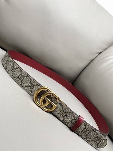 Gg Marmont Series Double-sided Wide Belt 3.0 This double-sided belt is a strikin