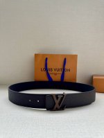 4.0 Wide Lv Taurillon Reversible Belt features two sides, one in grained Monogra