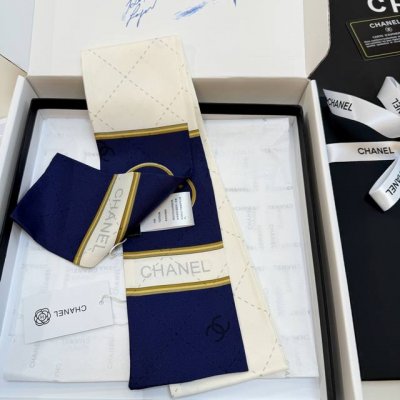 Chanel silk scarf ribbon Chanel hairband ribbon style! Can be used as a small s