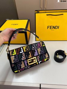 Fendi Baguette bagu ...
