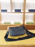 Lv Louis Vuitton official website synchronized high version crossbody shoulder b