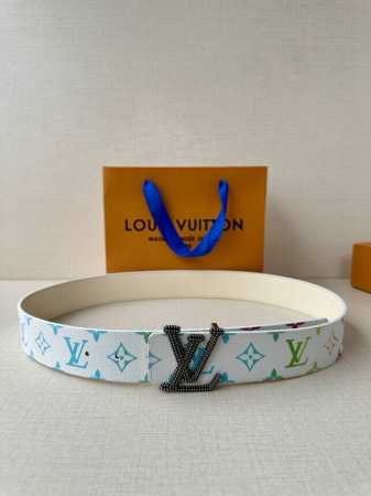 lv Initiales 40Mm Double-Sided Belt Renews The Iconic Design With Classic Can - Click Image to Close
