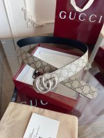 Gucci's iconic Gg pattern continues to add flair to leather accessories, offerin