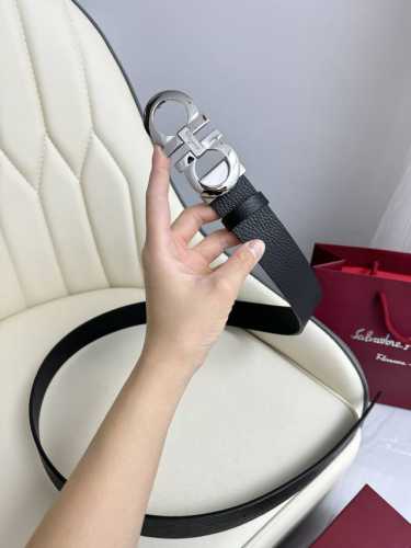 T Ferragamo Men's Belt Full Packaging. This Double-Sided Belt Is A Versatile And