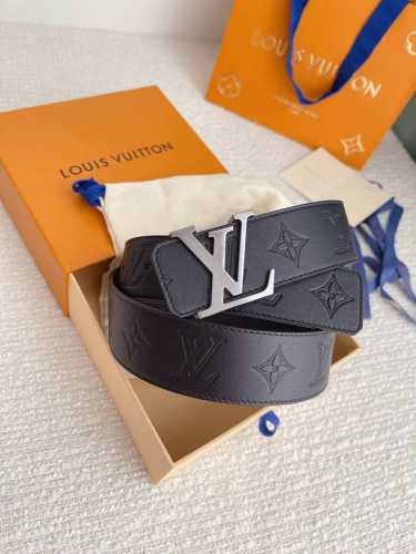 comes with a full set of gift boxes. Original Lv new style, double-sided calfsk