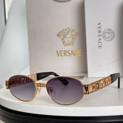 Versac*Model: Mods44 Size: 55 ports 18-145